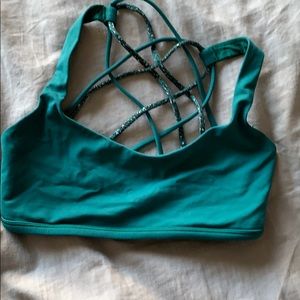 Women’s lululemon sports bra
